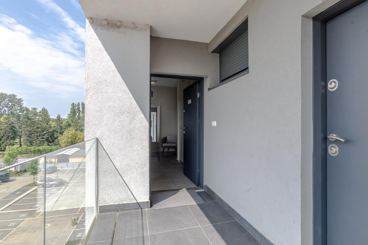 Lake Side Luxury Steps To The Lake Lela - Happy Rentals Balatonlelle Buitenkant foto