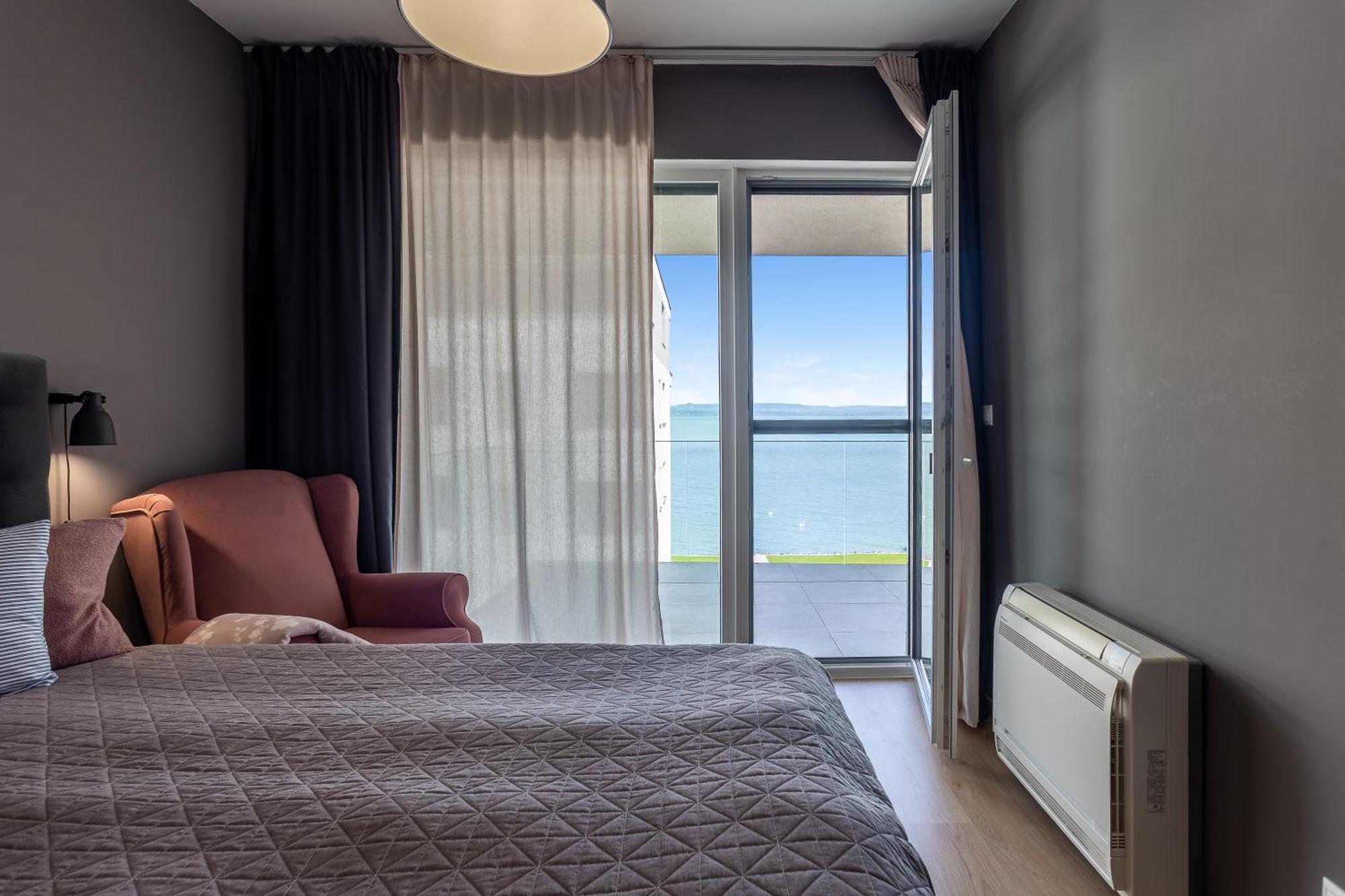 Lake Side Luxury Steps To The Lake Lela - Happy Rentals Balatonlelle Buitenkant foto