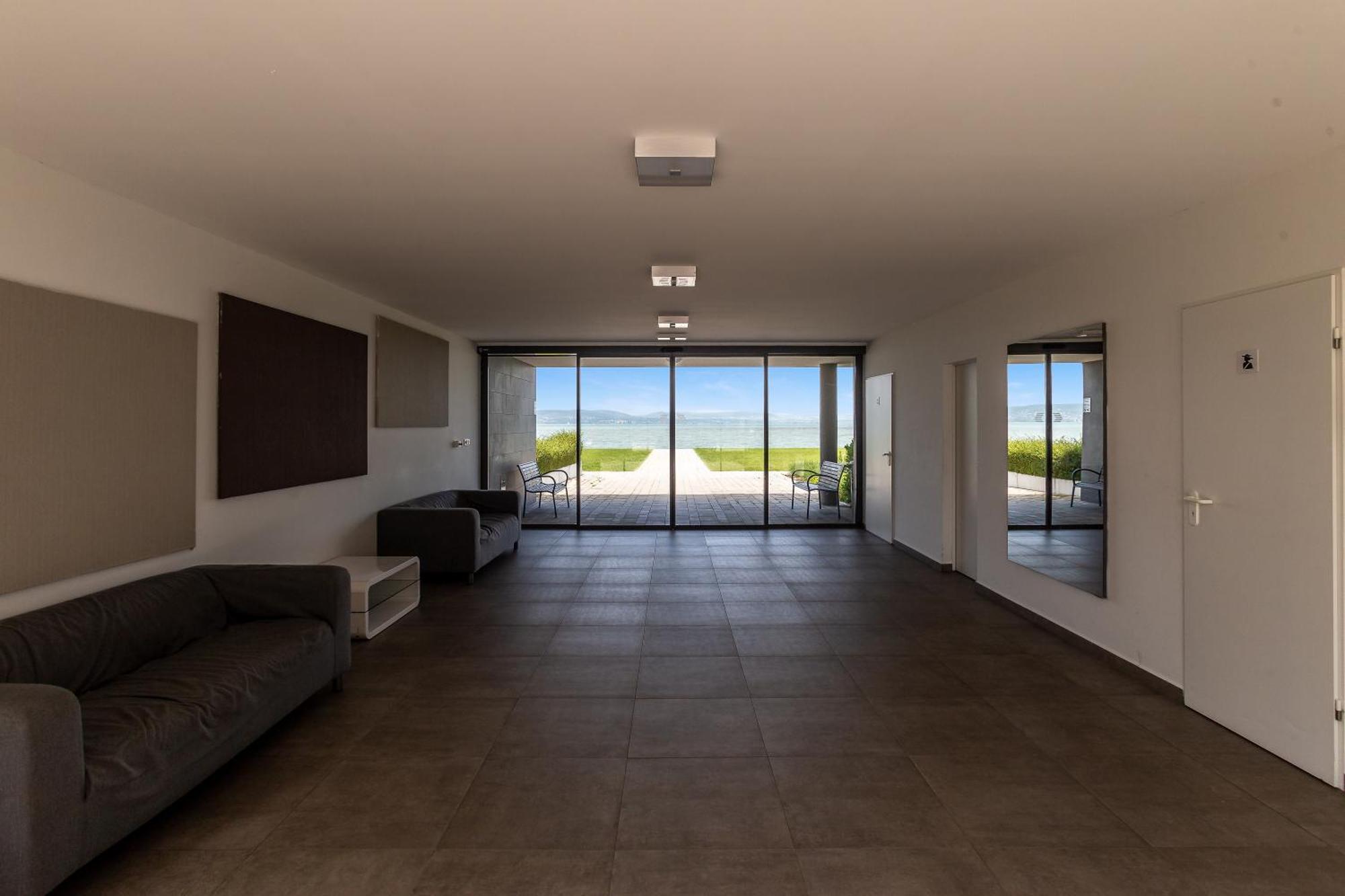 Lake Side Luxury Steps To The Lake Lela - Happy Rentals Balatonlelle Buitenkant foto