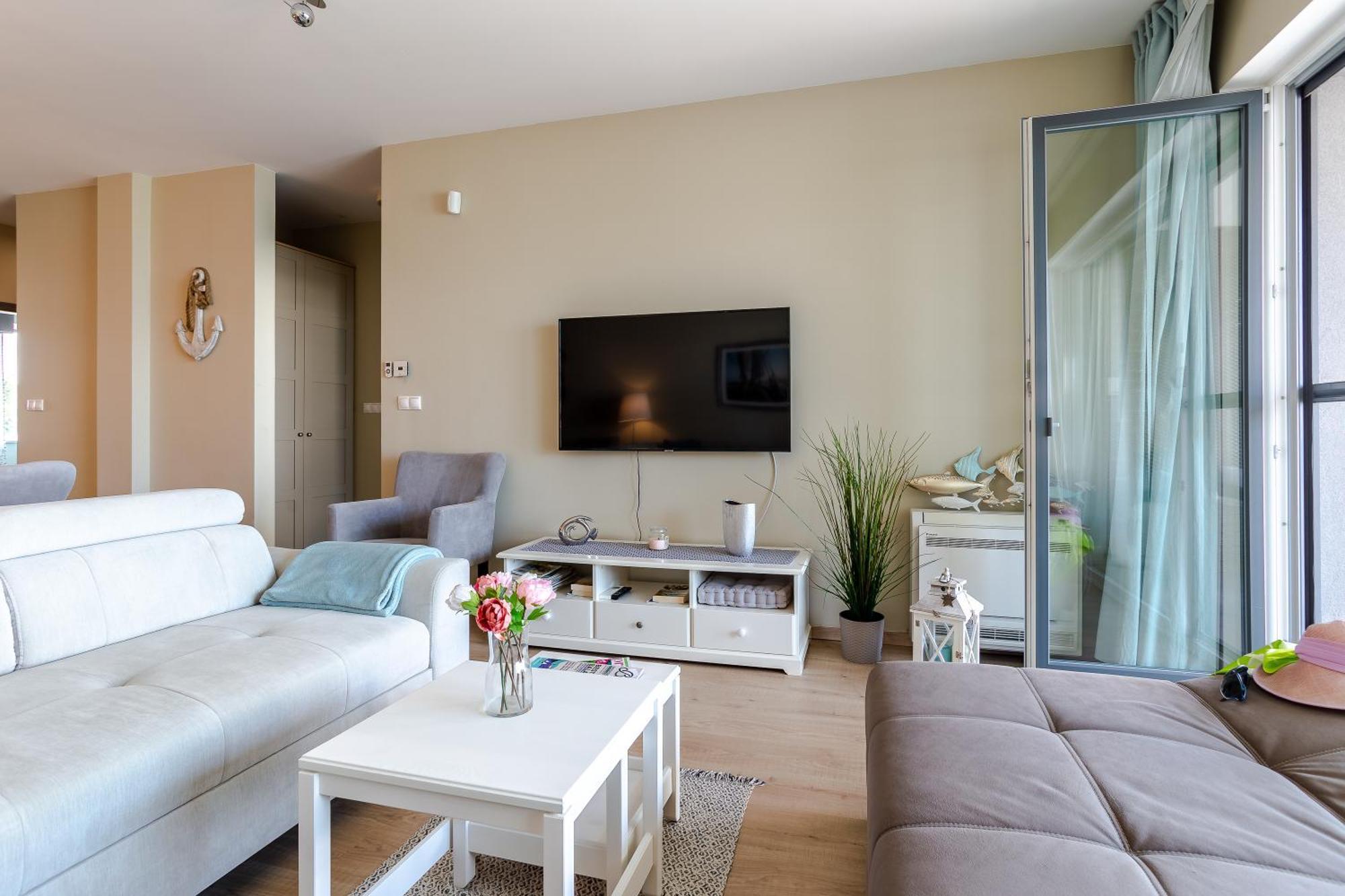 Lake Side Luxury Steps To The Lake Lela - Happy Rentals Balatonlelle Buitenkant foto